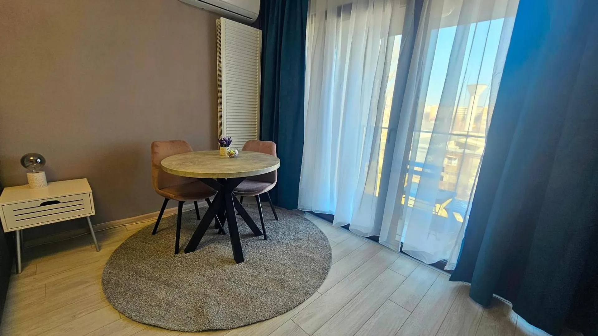 Apartment One Fancy Studio Bukarest