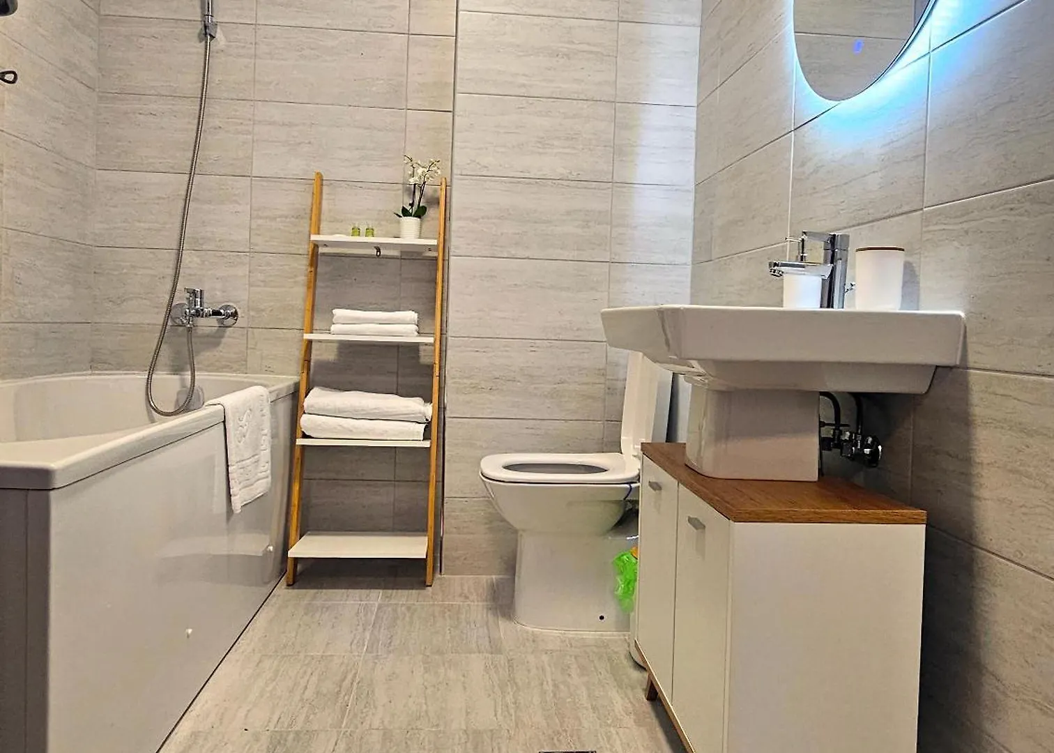 One Fancy Studio Bukarest Apartment
